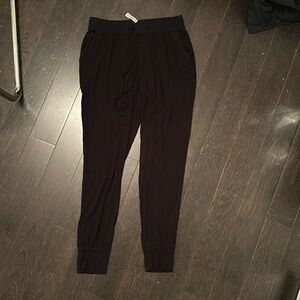 Black highwaisted soft joggers